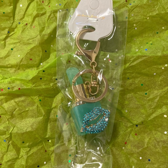 Keychain - Picture 3 of 4